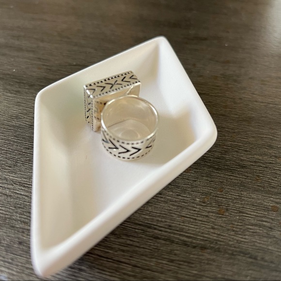 .925 Sterling Silver and Turquoise Ring - Picture 8 of 8